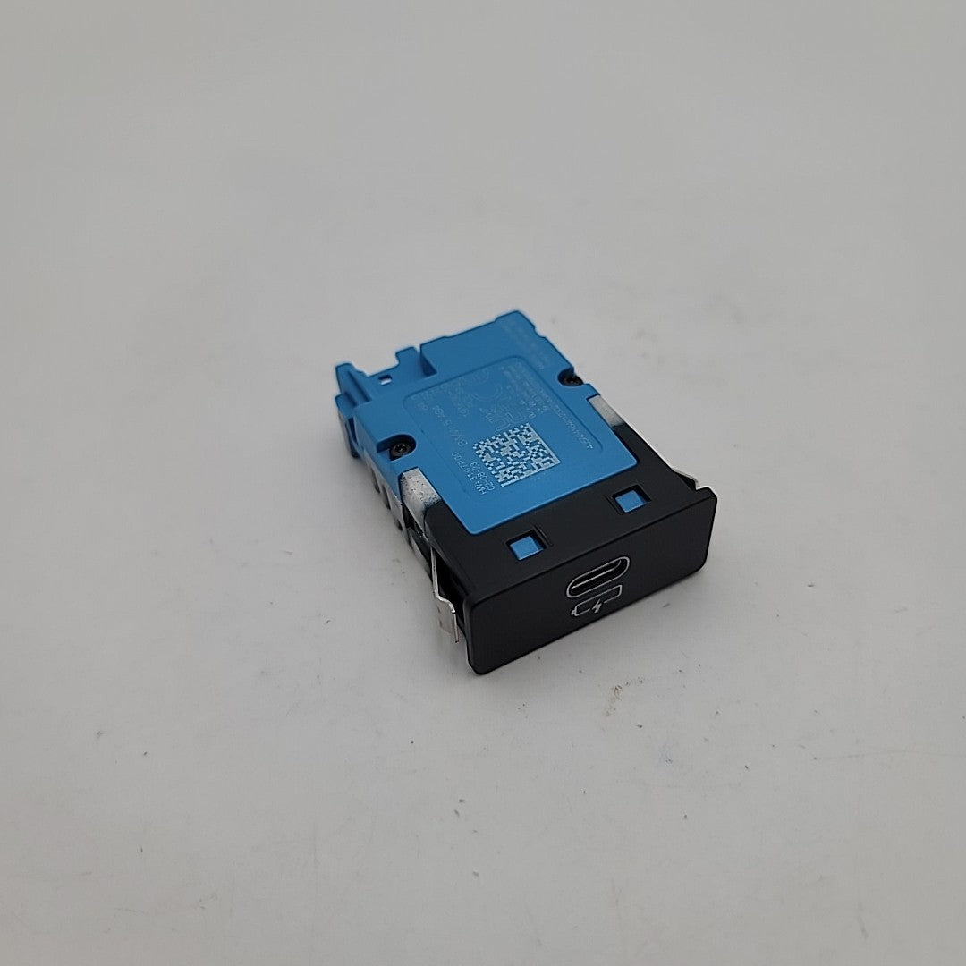 2022 - 2026 BMW X5 X6 X7 XM Single Socket Type C USB Port 5A84164