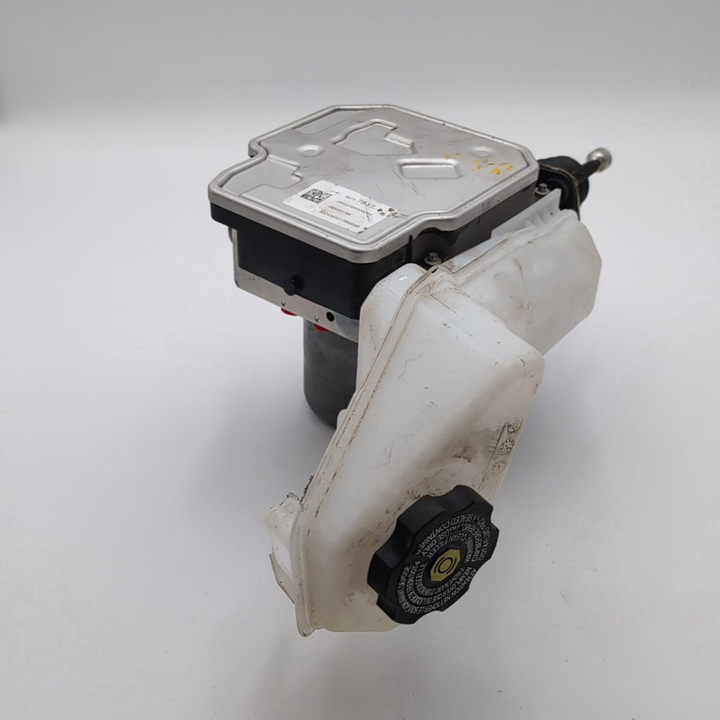 2025 Cadillac CT4 2.0L Master Cylinder ABS Brake Booster 85707837