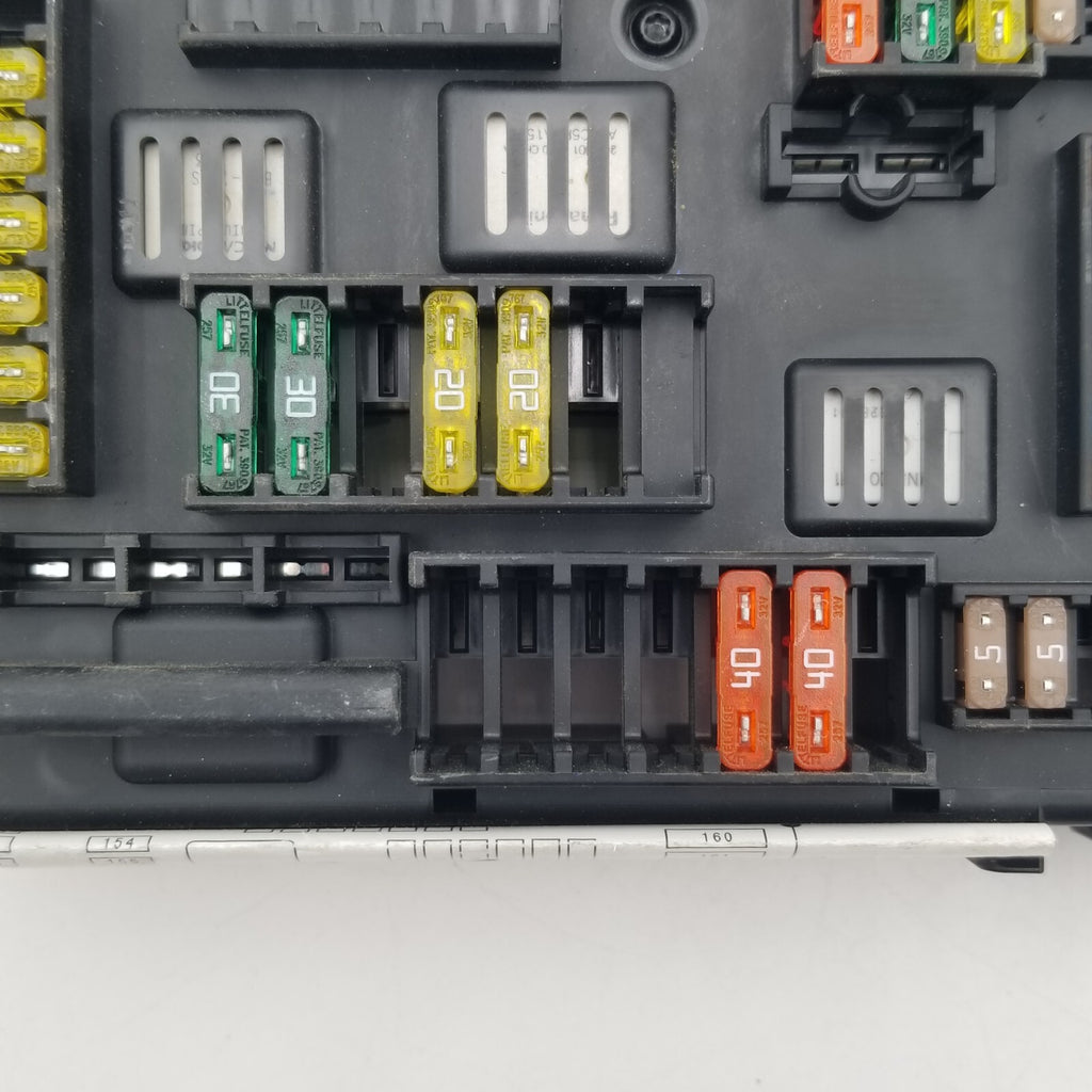 BMW 328i 320i 335i 230i 440i M2 M3 M4 X5 Rear Fuse Relay Distribution Box