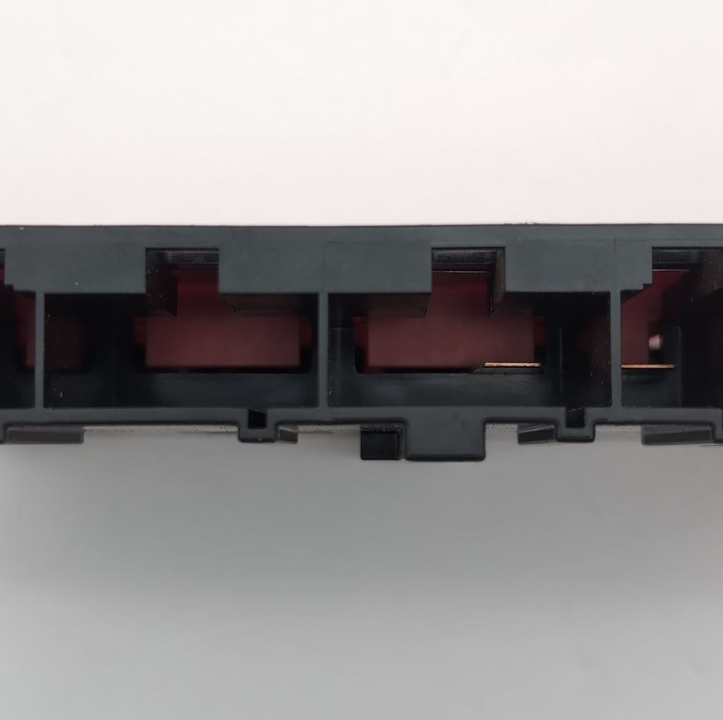 2016- 2019 BMW 750I Power Distribution Fuse Relay Junction Box OEM 9353742