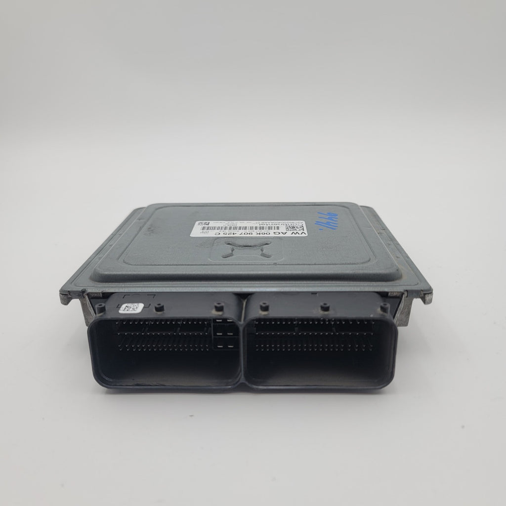 2016 2017 Volkswagen Passat Engine Computer Control Module 06K907425C
