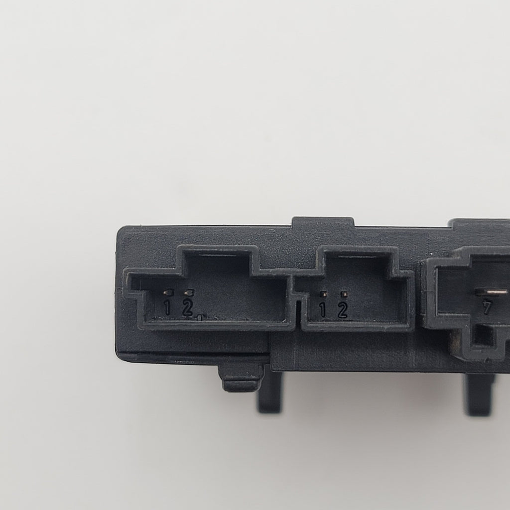 MERCEDES W209 CLK350 CLK550 CLK55 KEYLESS GO CONTROL MODULE OEM 2098202526