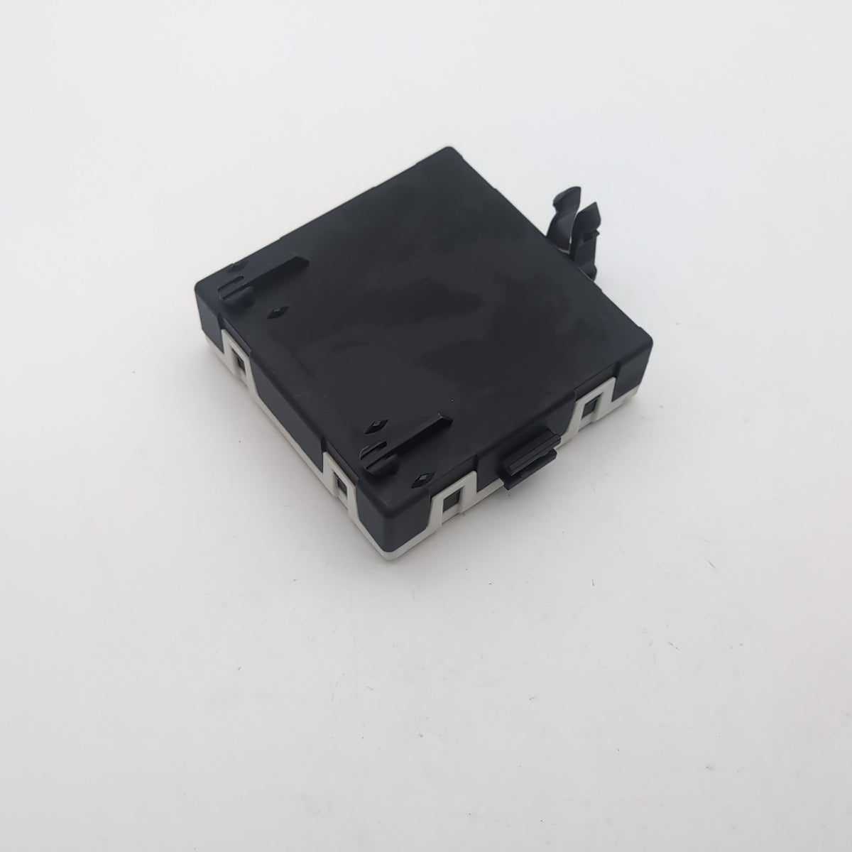 2014 Mercedes W222 S550 Front Left Door Control Module OEM A2229001707