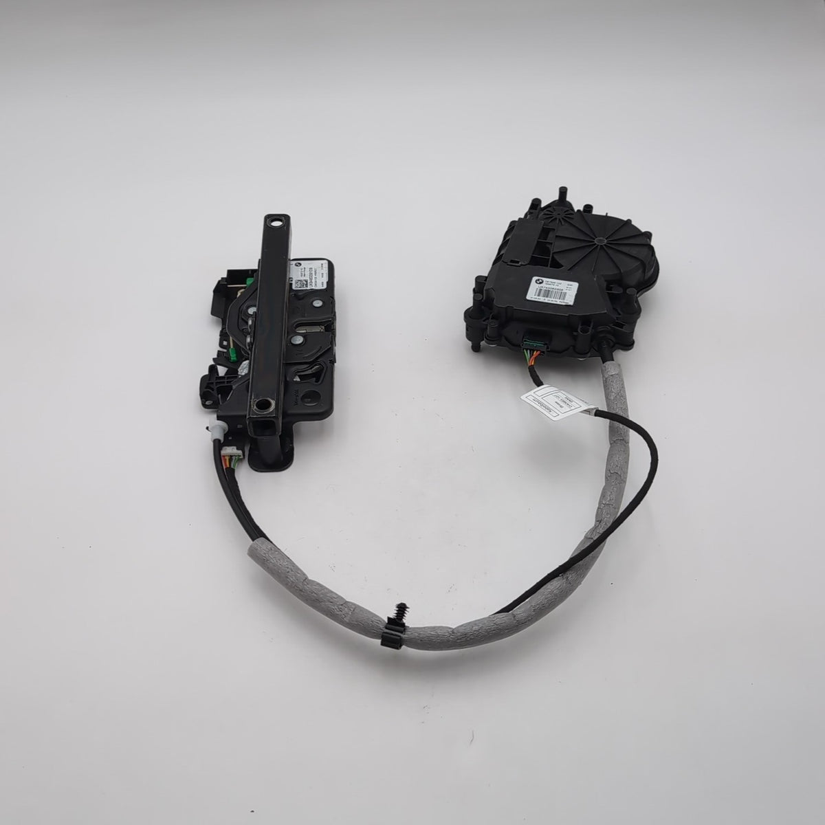 2020- 2025 BMW M440i 430i Trunk Lid Lock Latch Actuator Motor 7430626 9463391