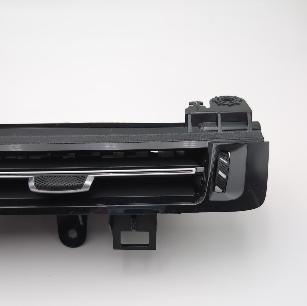 2023 2024 2025 BMW X2 U10 X1 U11 Center Dash Fresh Air Vent Grille 9483383 OEM