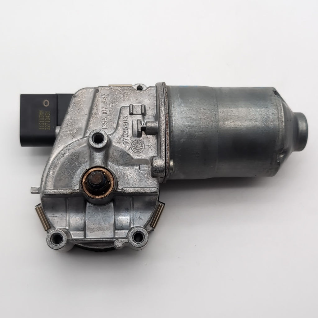 2021 2022 2023 2024 2025 BMW X1 X3 Front Windshield Wiper Motor OEM 0390243671