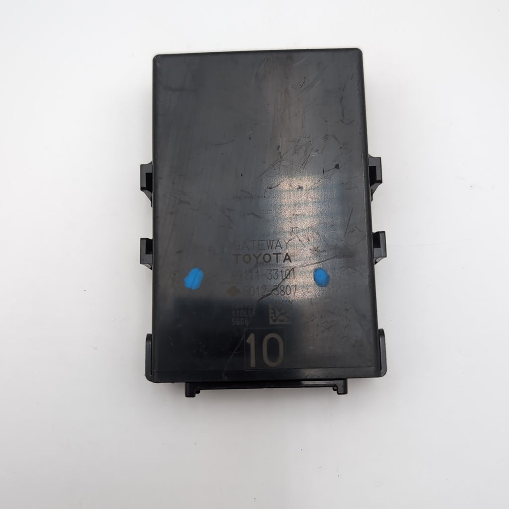 2015 2016 2017 Lexus ES350 Network Gateway Control Module OEM 89111-33101