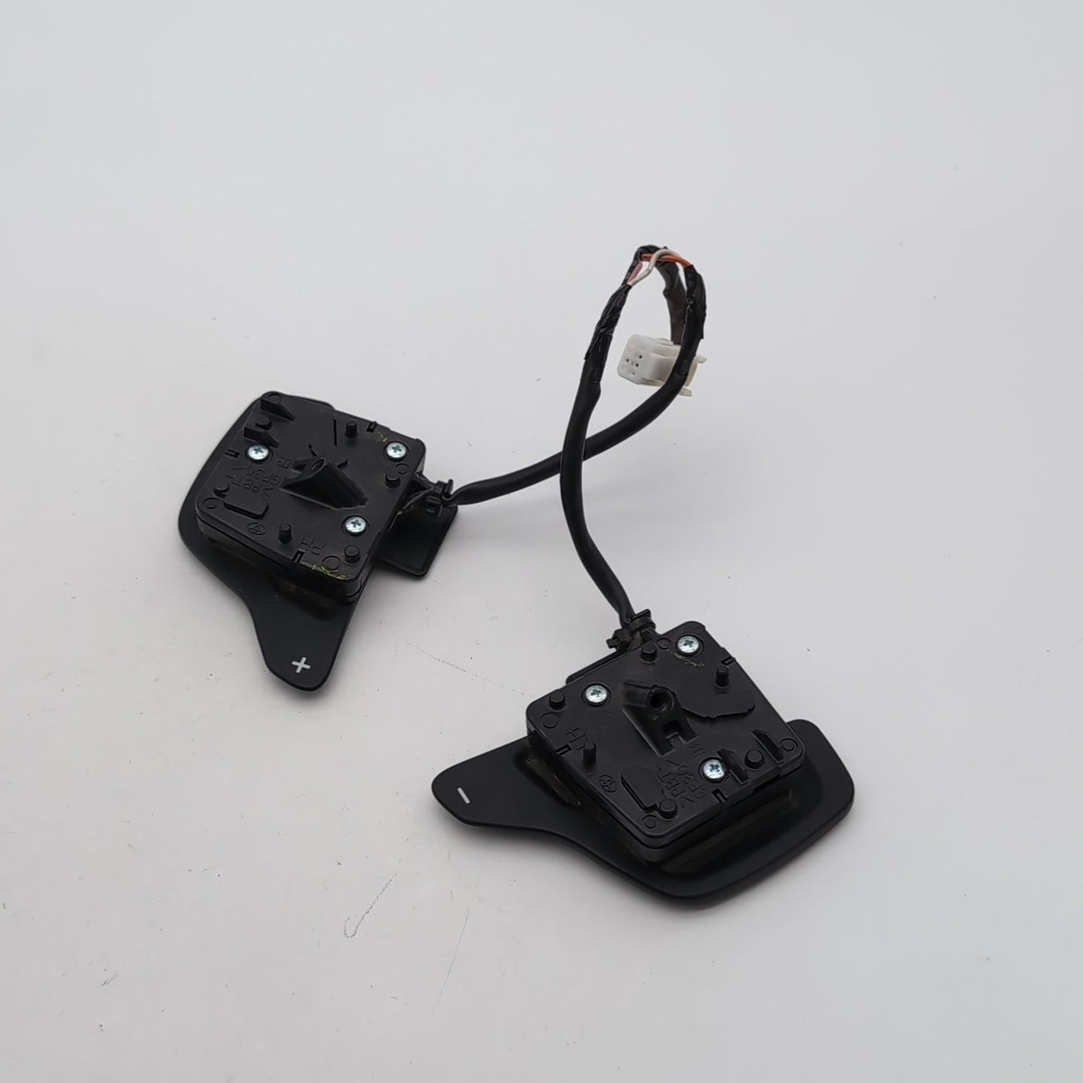 2015 2016 2017 Toyota Camry Steering Wheel Paddle Shifter Set Up Down