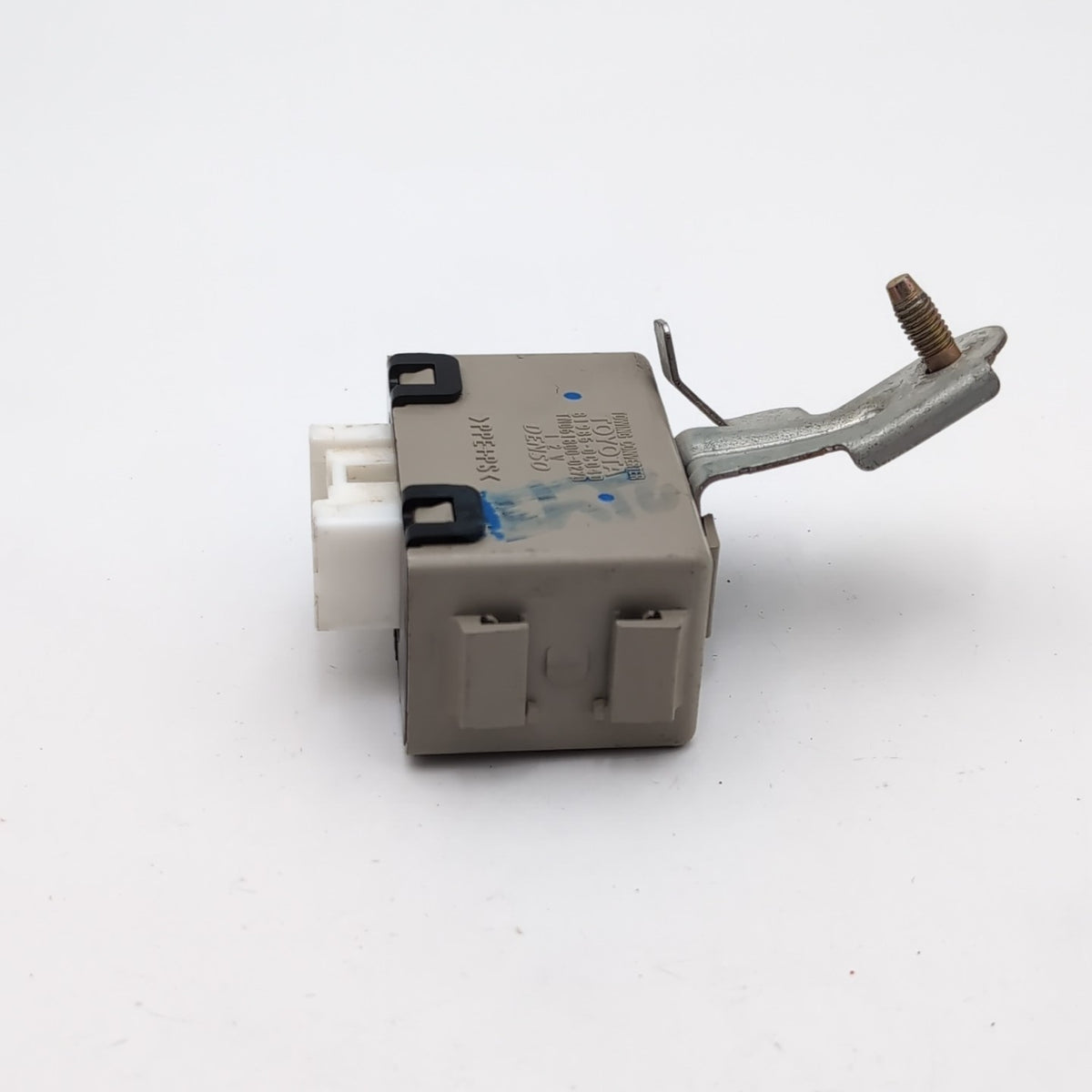 2005 2006 2007 Toyota Sequoia Towing Converter Relay Control Module 81985-0C040
