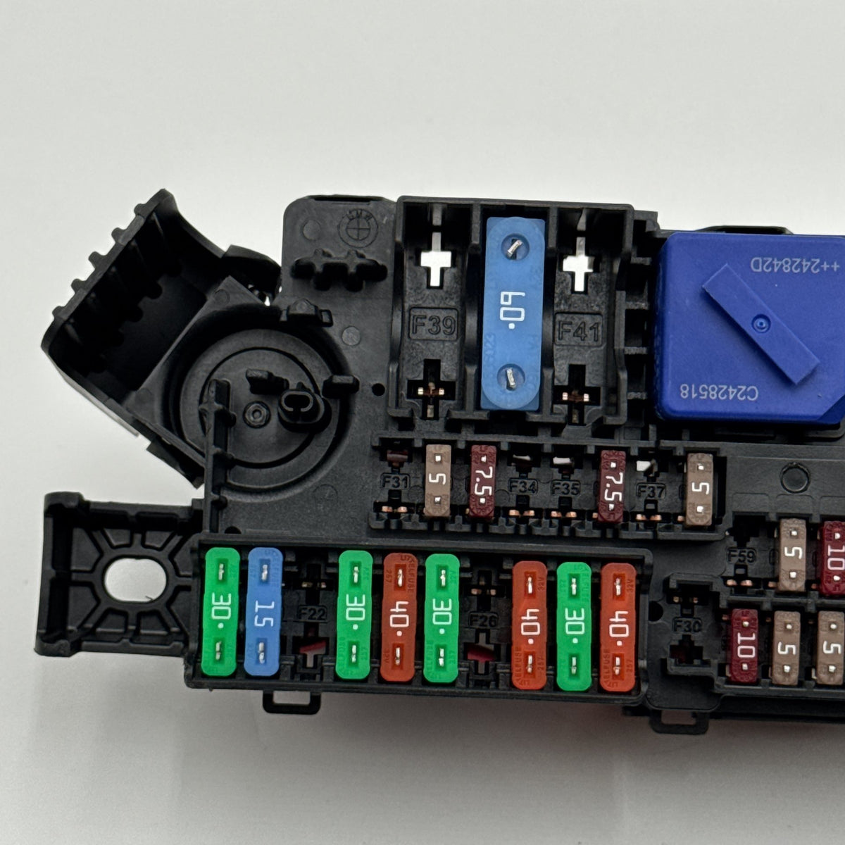 2022 - 2026 BMW 228i F74 X1 X2 iX B+ Positive Power Distribution Fuse Relay Box