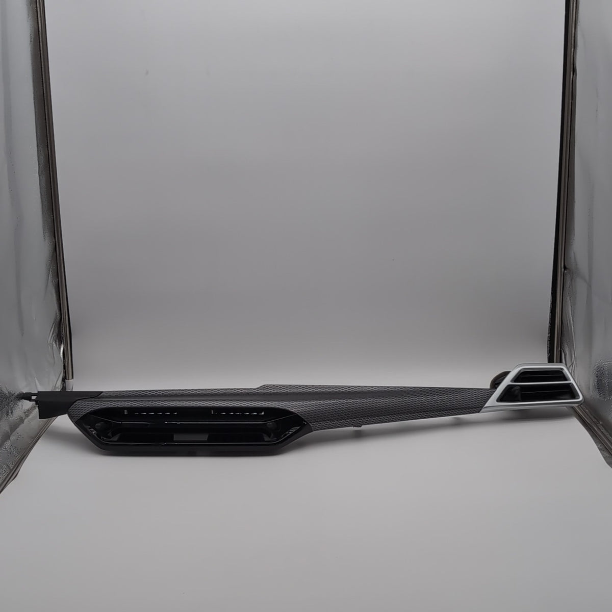 2025 2026 BMW G42 G20 G22 Center Dash Air Vent Assembly Trim Aluminum Rhombicle
