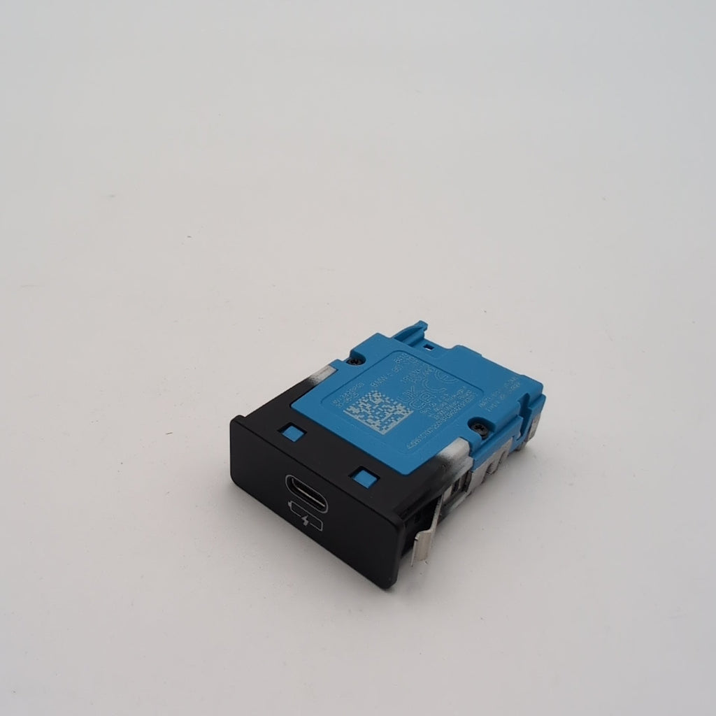 2019 - 2026 BMW G20 G21 G22 G26 G15 G30 G42 X3 Single USB Socket Port 5B51C70