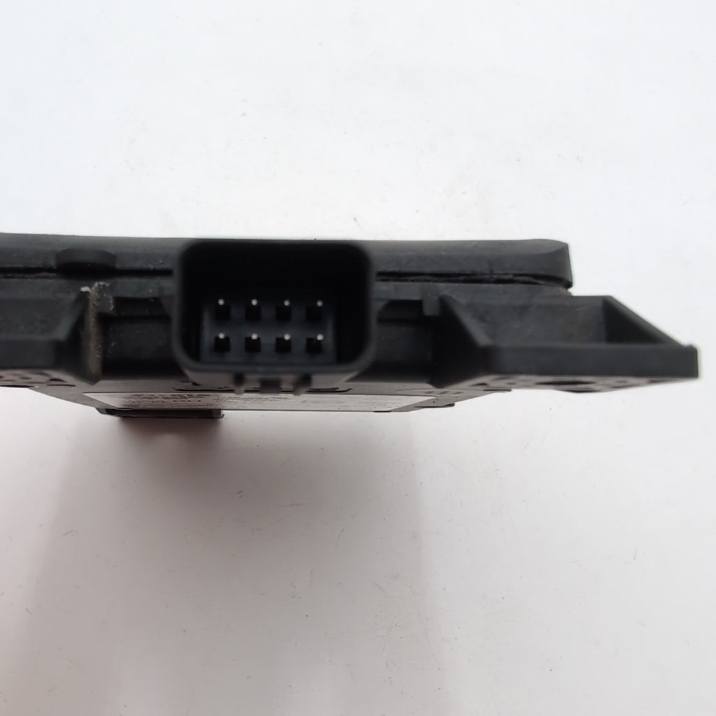 2019 2020 Hyundai Elantra Right Side Blind Spot Radar Sensor 99150-F2100