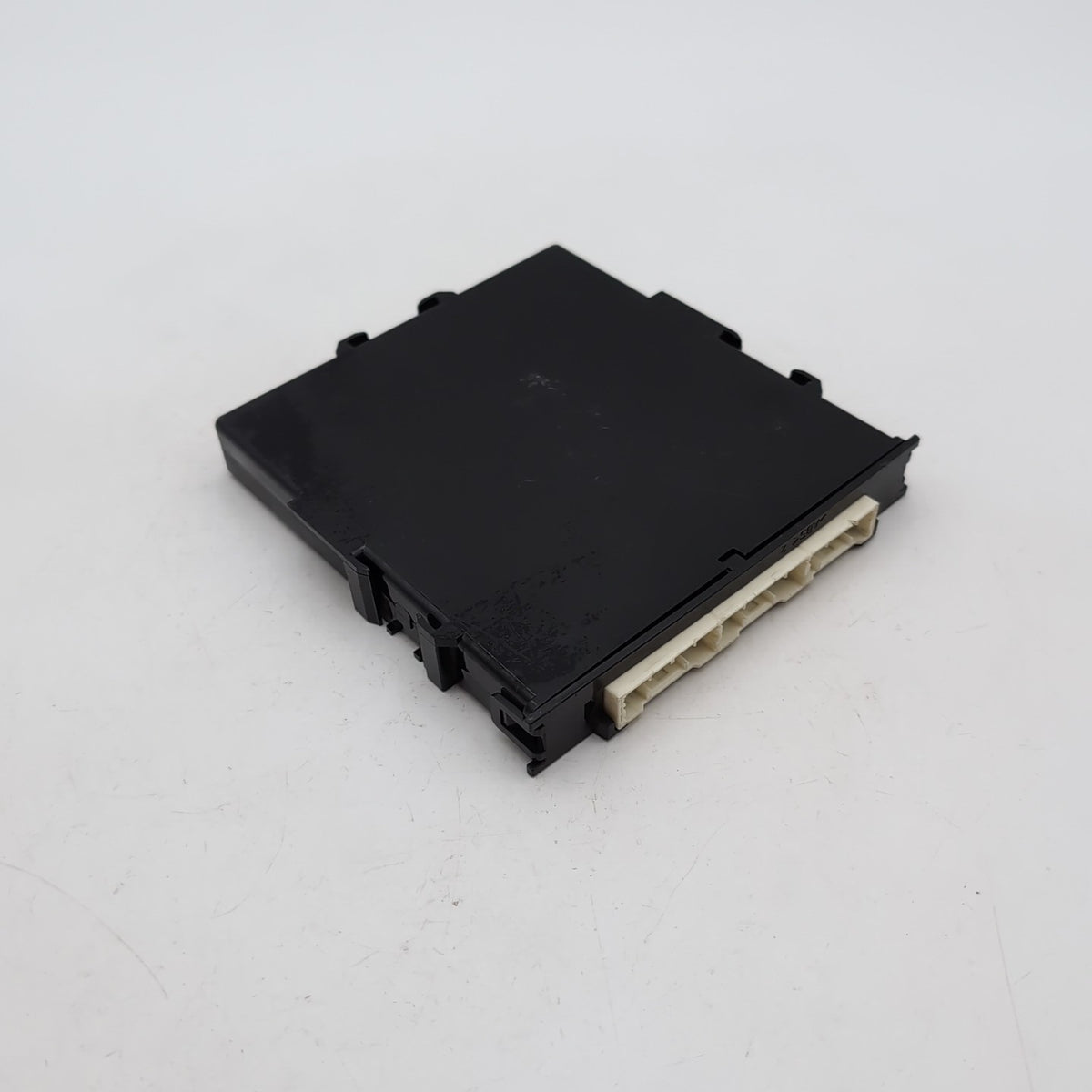 2017 2018 TOYOTA RAV4 SMART KEY KEYLESS ENTRY COMPUTER CONTROL MODULE UNIT