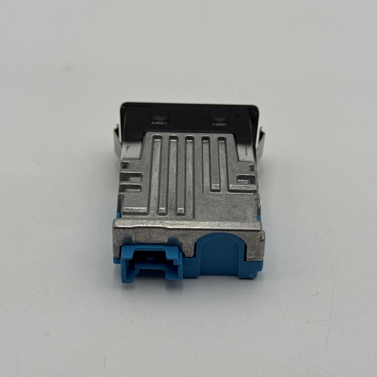 2019 - 2026 BMW G20 G21 G22 G26 G15 G30 G42 X3 Single USB Socket Port 5B51C70