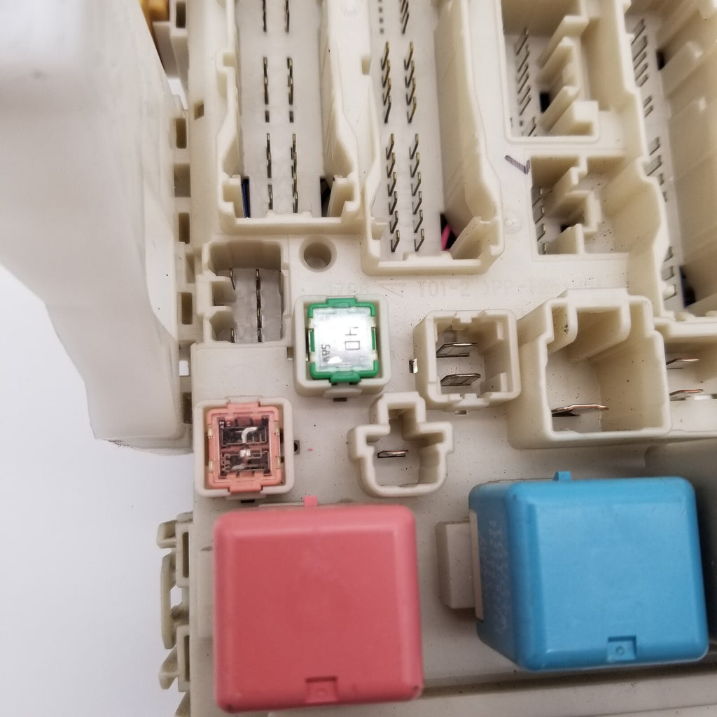 2004- 2009 Fits Toyota Prius Interior Under Dash Relay Fuse Box 82730-47300
