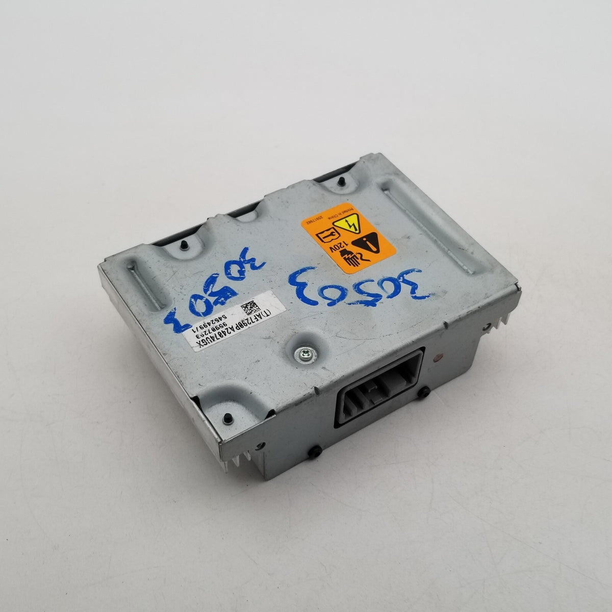2014 2015 Buick Encore AC DC Power Inverter Control Module OEM 95907290