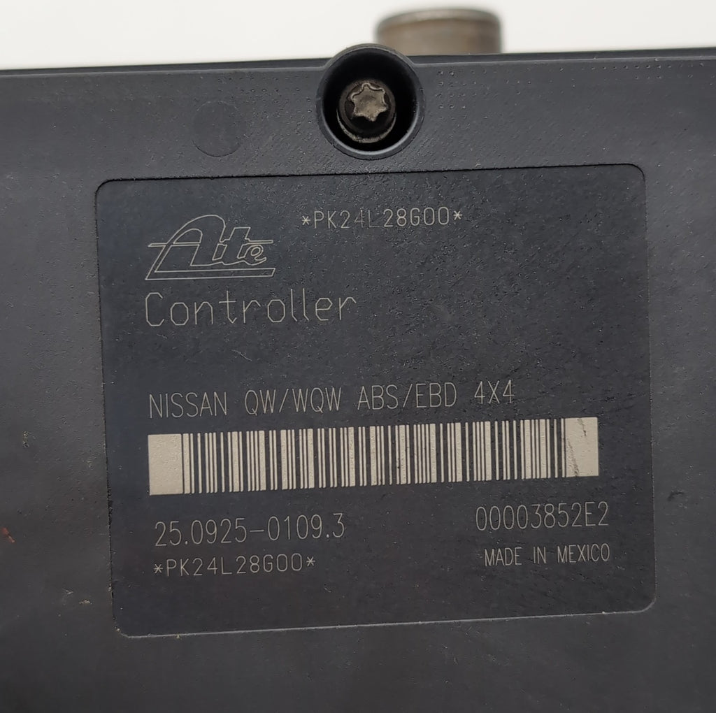 2003 2004 Nissan Xterra 3.3L ABS Anti Lock Brake Pump Control Unit 476601Z670