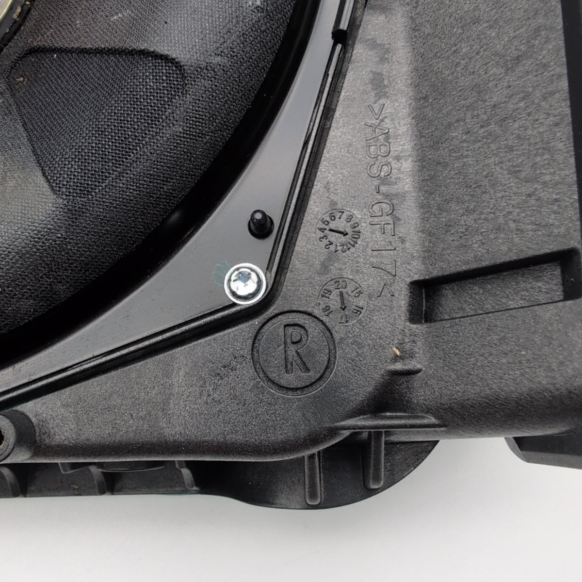 2018 - 2023 BMW G30 F90 G11 G12 Front Right Under Seat Central Subwoofer Speaker