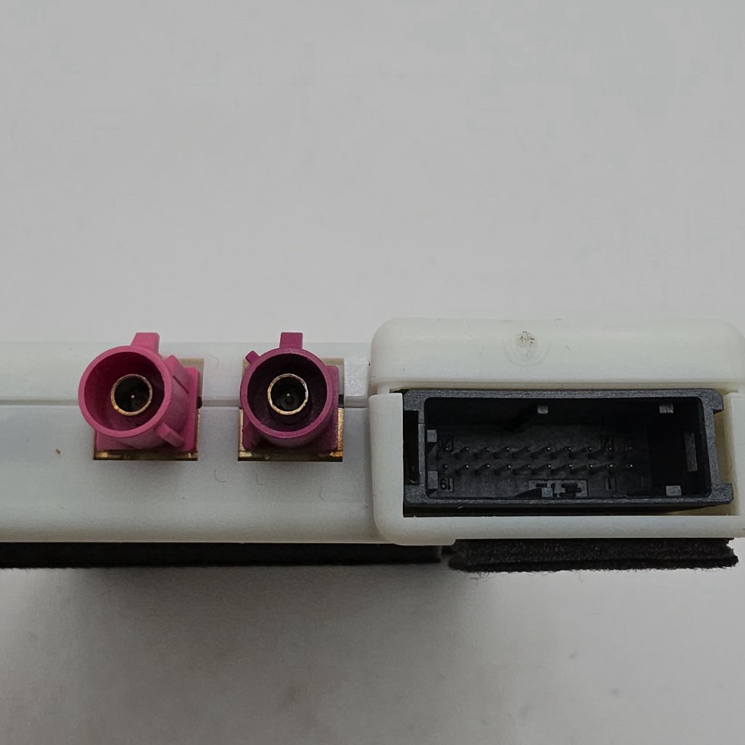 2019 - 2023 BMW G20 G30 M3 M4 X5 Antenna Telematics Control Module 5A3C235