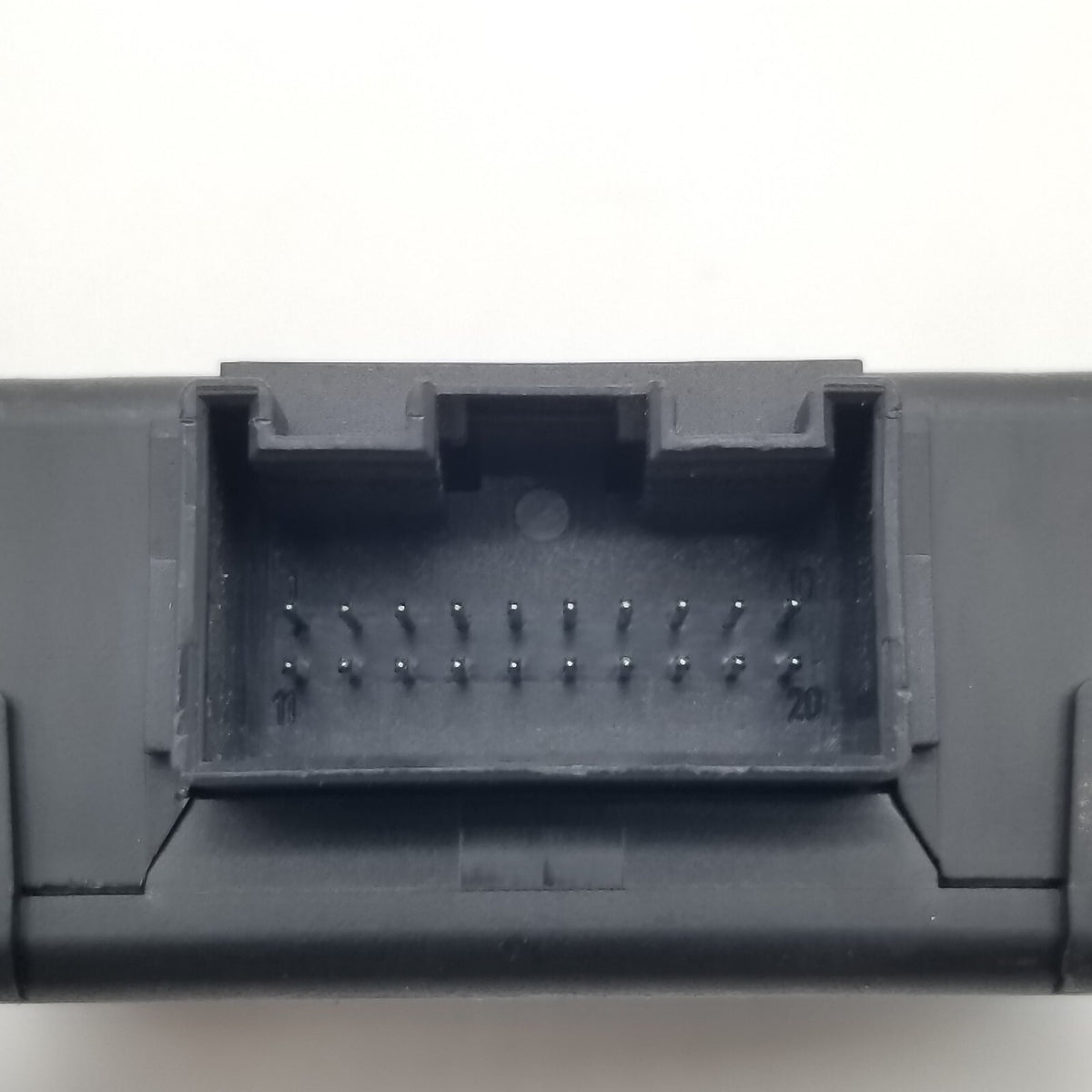 2009 2010 2011 2012 AUDI A4 B8 NETWORK GATEWAY CONTROL MODULE UNIT