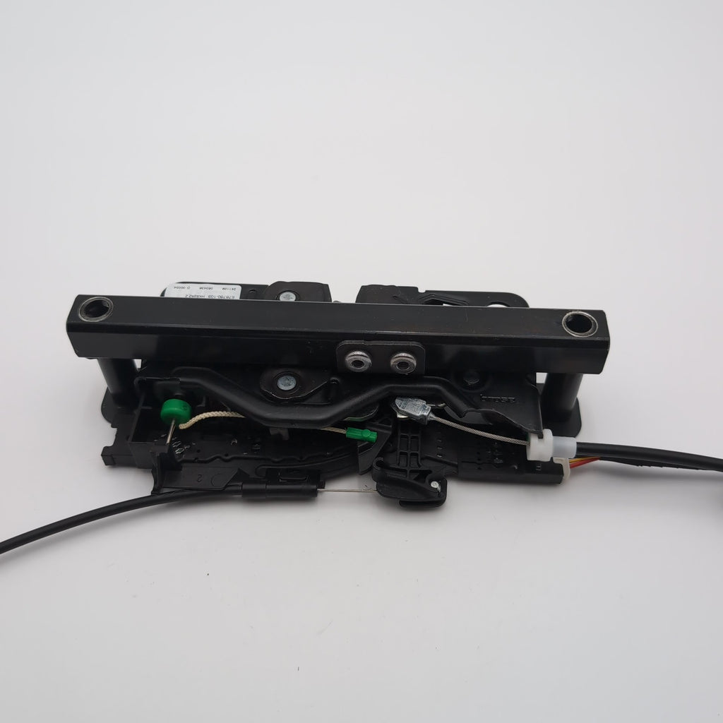 2023 - 2025 BMW i4 G26 Rear Trunk Lid Liftgate Latch Actuator Assembly 9851910