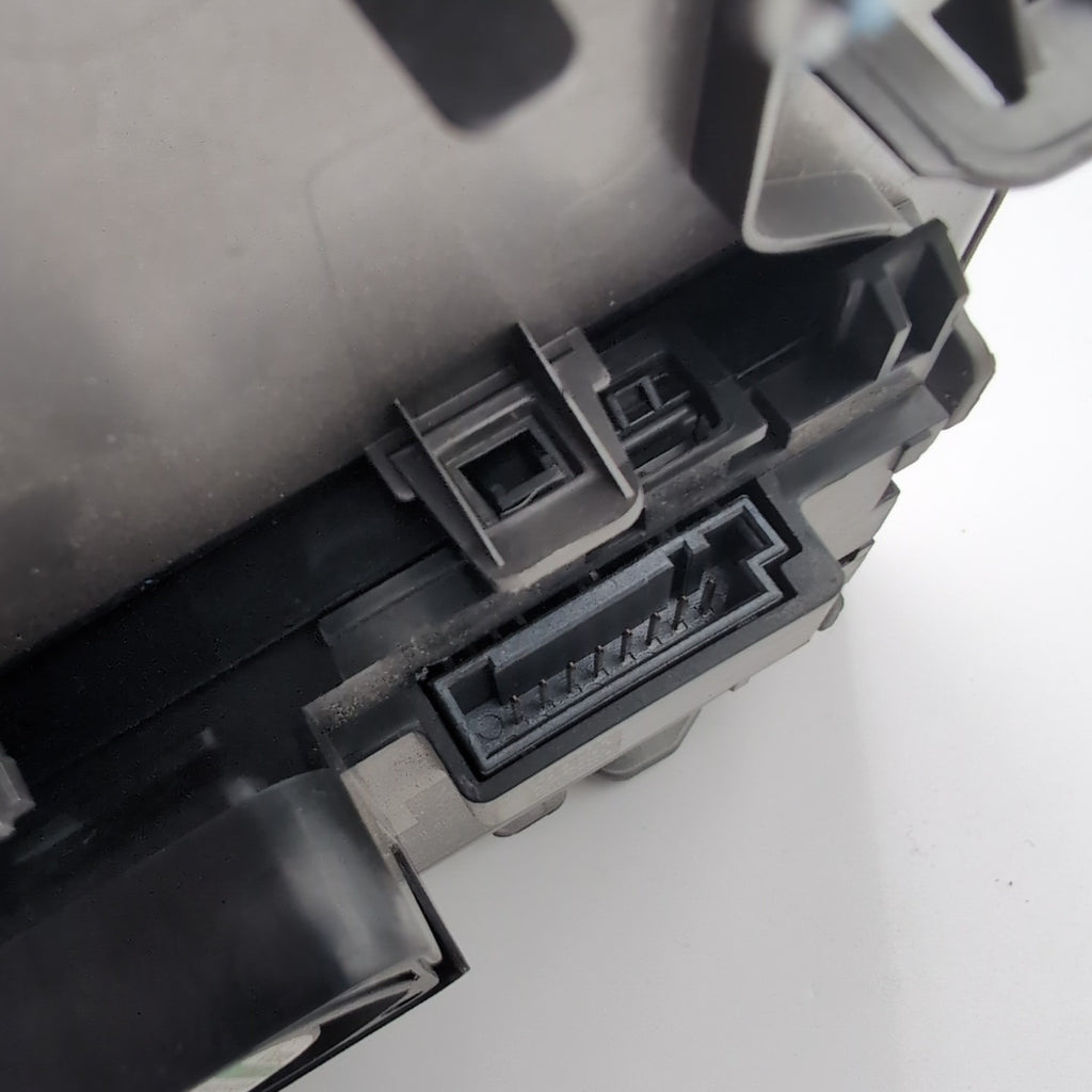 2025 BMW X3 G45 CENTER CONSOLE CHARGER WIRELESS CHARGING TRAY PAD MODULE