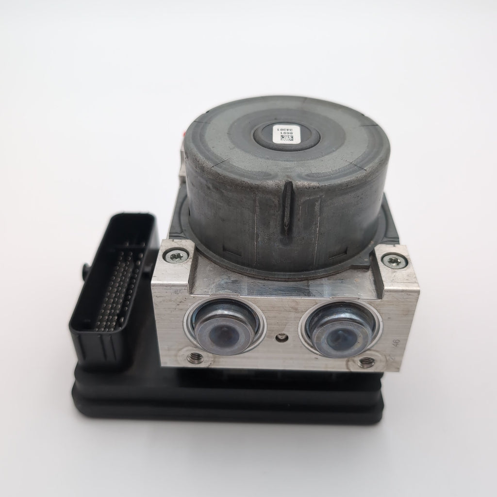2018 2019 Chevrolet Equinox ABS Anti Lock Brake Pump 84560131