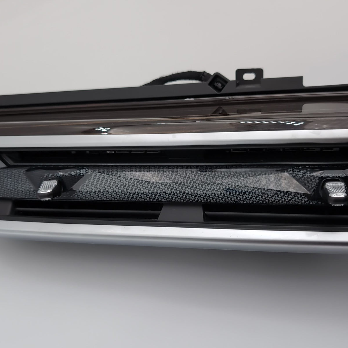 2024 2025 BMW X5 G05 DASH RIGHT SIDE UPPER COVER TRIM PANEL & AIR VENT GRILLE