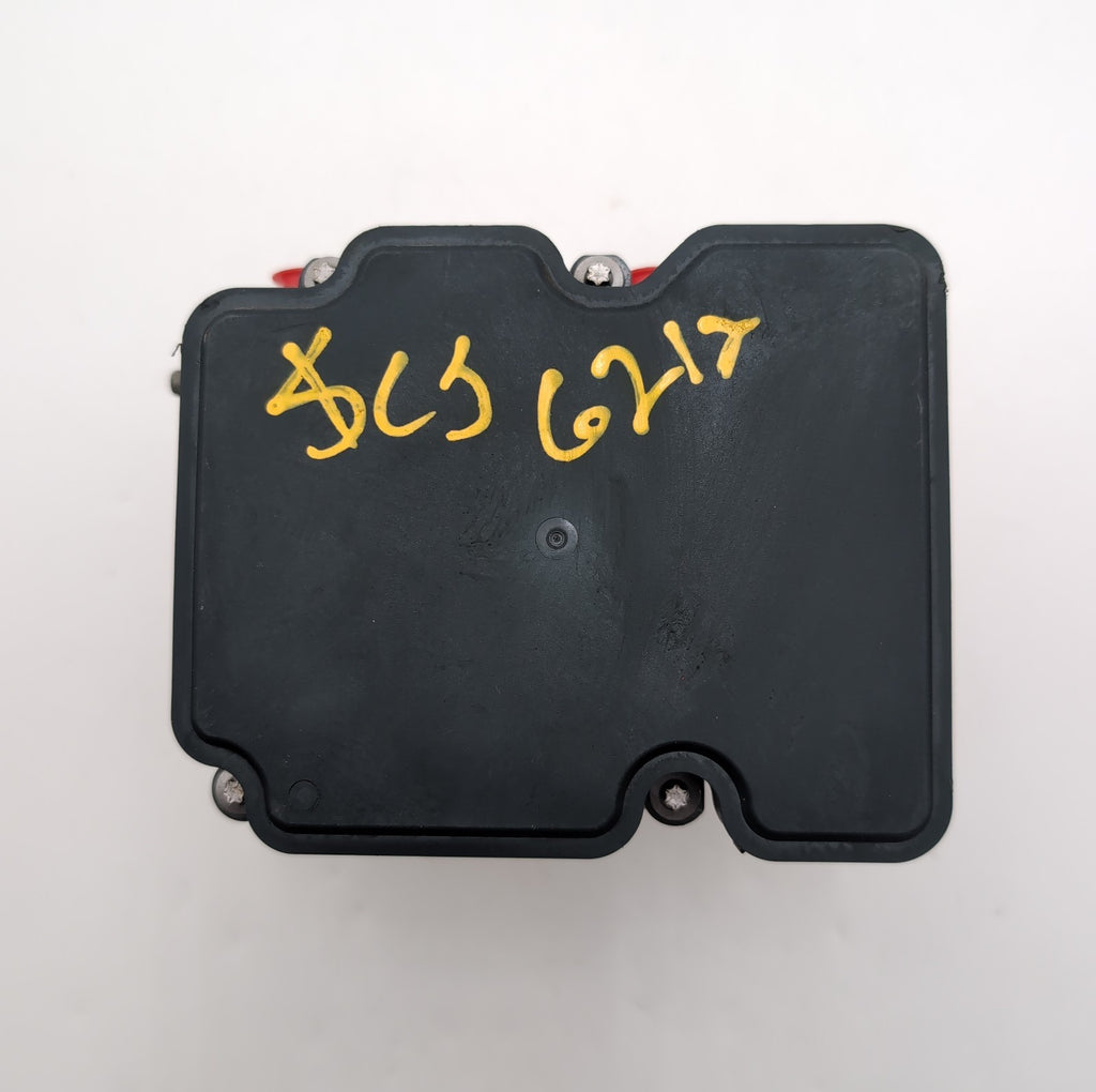 2017 Nissan Rogue 2.5L ABS Anti Lock Brake Pump Control Unit 476606FL0A