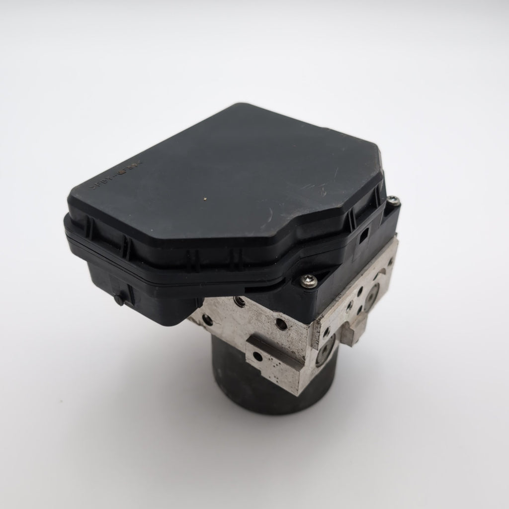 2010 - 2013 Lexus RX350 ABS Anti Lock Brake Pump Control Unit 44540-0E092