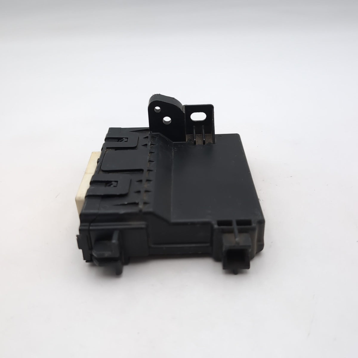 2019 2020 2021 Lexus RC350 Air Conditioner Amplifier Control Module 88650-24433