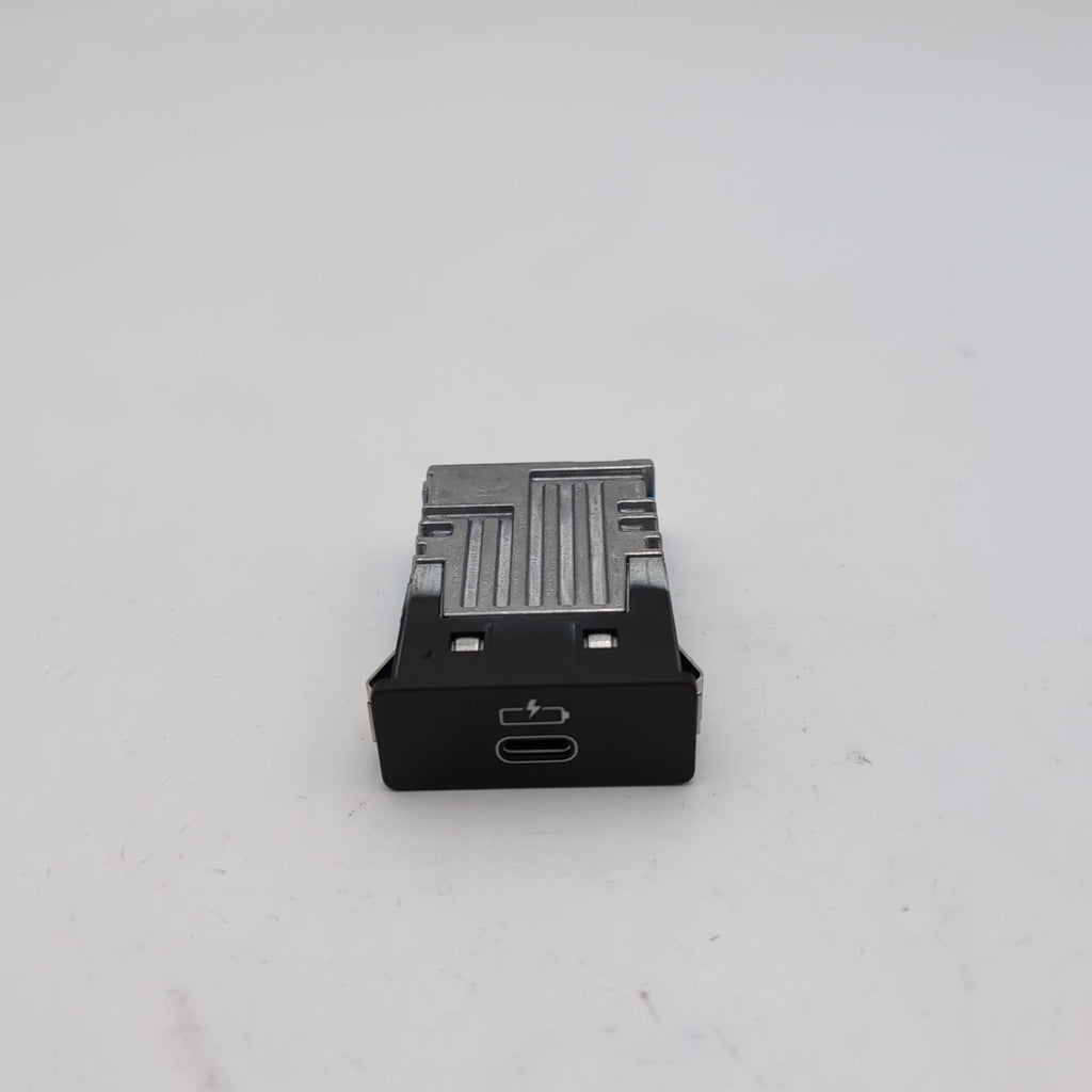 2019 - 2026 BMW G20 G21 G22 G26 G15 G30 G31 X3 Single USB Socket Port 5B51C70