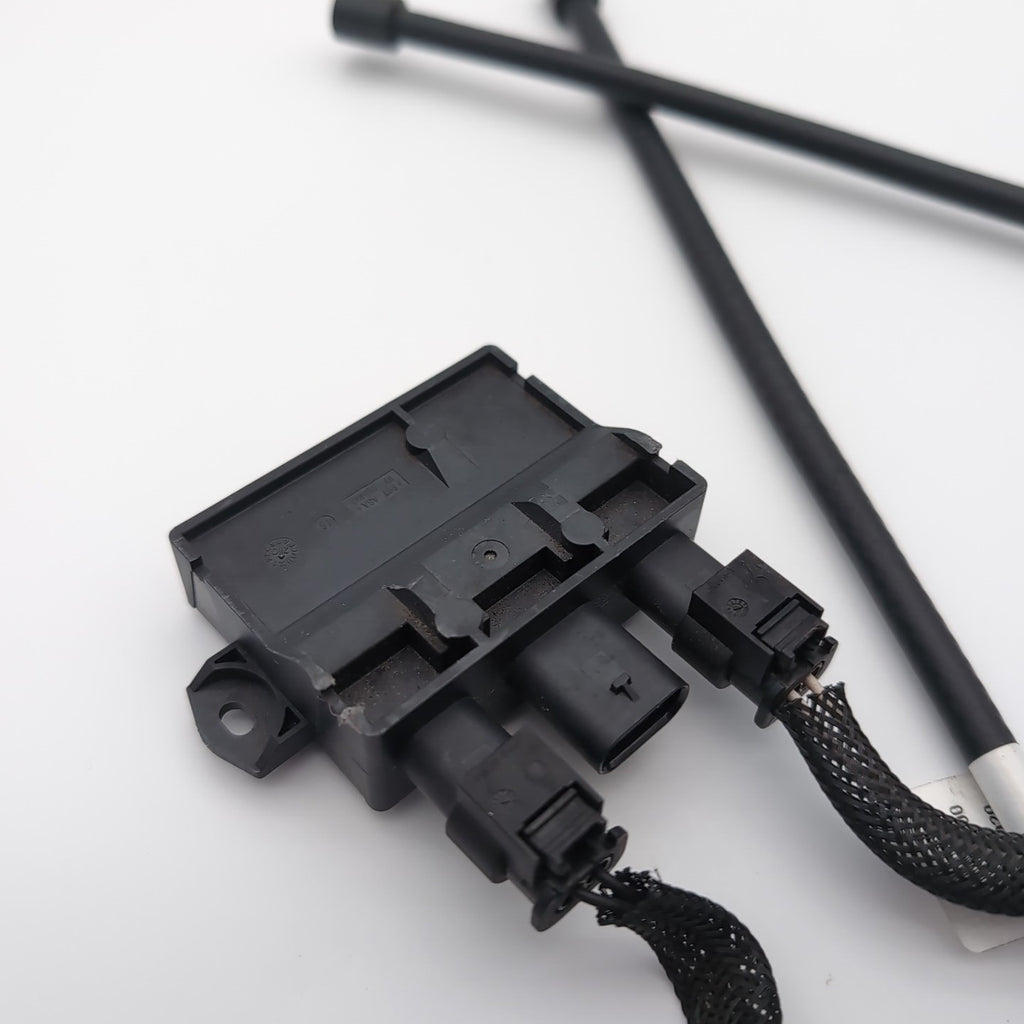 2016 - 2025 VOLVO XC90 REAR BUMPER KICK MOTION SENSOR CONTROL MODULE 31652261