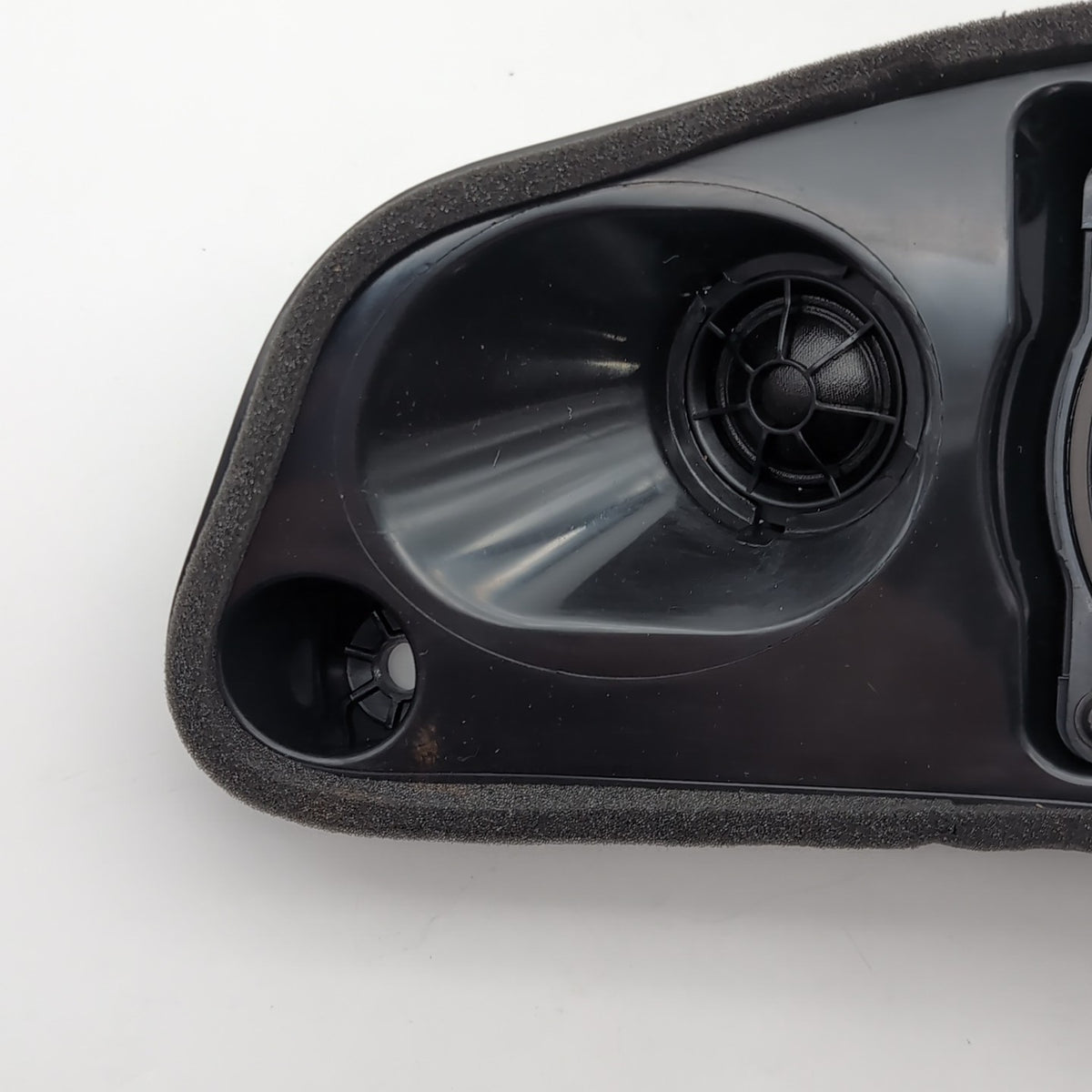 2019- 2025 BMW X7 G07 Rear Right Door Speaker Audio Mount Bracket 2622522 OEM
