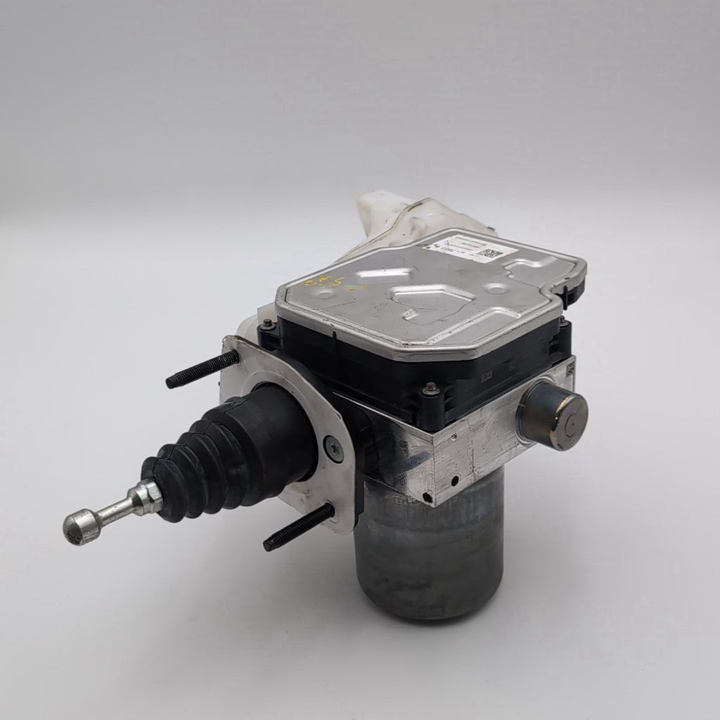 2025 Cadillac CT4 2.0L Master Cylinder ABS Brake Booster 85707837