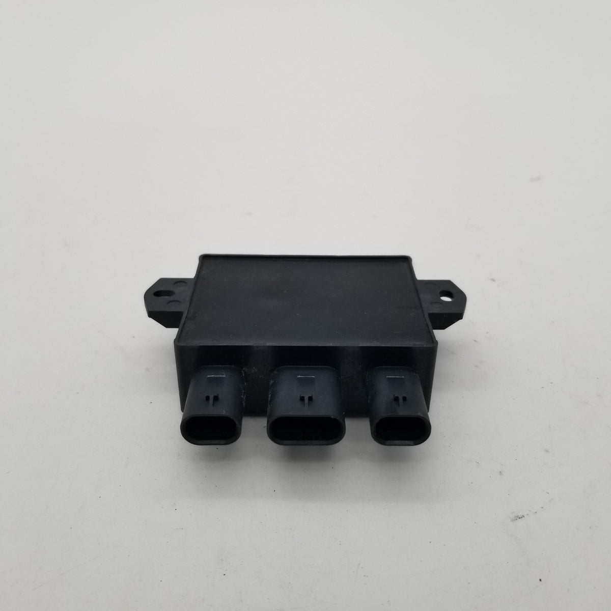 2018 - 2025 VOLVO XC60 REAR TAILGATE LIFTGATE LID CONTROL MODULE UNIT E01543-100