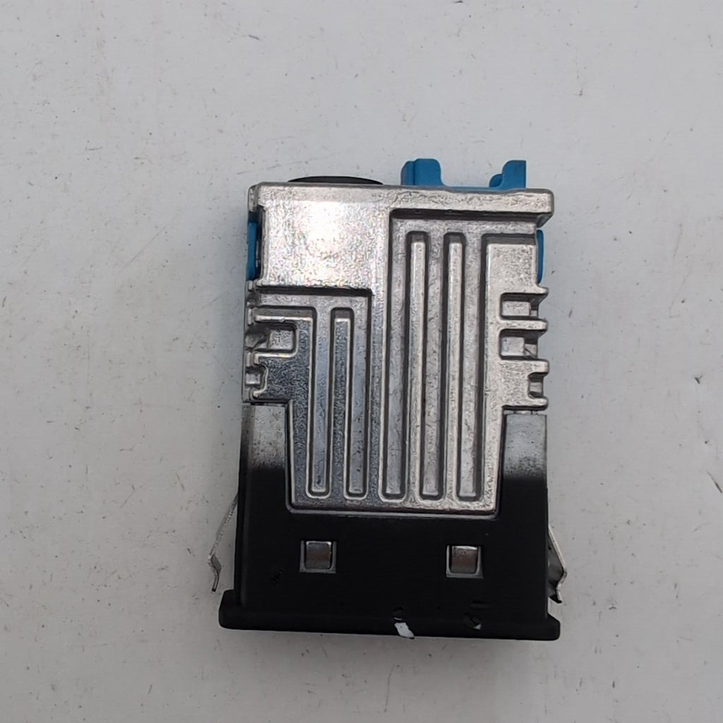 2019 - 2024 BMW 3 4 5 X3 X4 X5 X6 Rear Center Single USB Port Socket 8711939