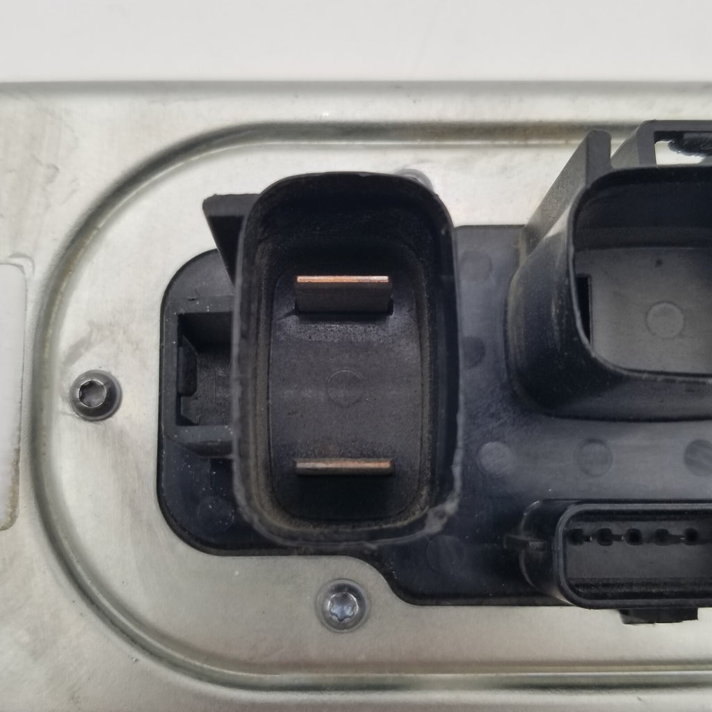 2017 2018 2019 Jaguar XF Fuel Pump Computer Voltage Control Module OEM