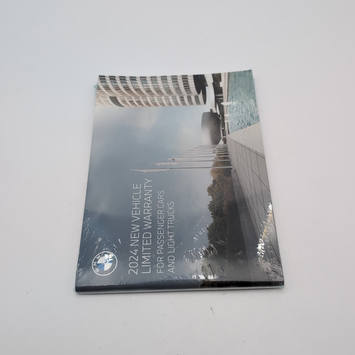 2024 BMW i7 Owners Manual Handbook Set Kit with Case 5B374C2