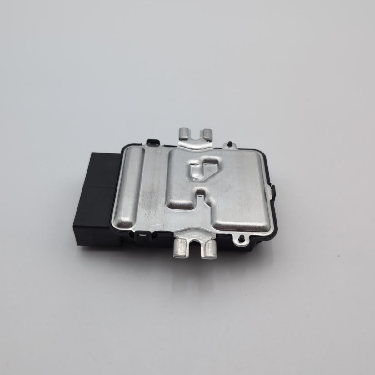 2024 - 2026 BMW 2 5 7 G60 G70 F74 X1 X2 X3 X5 X6 X7 Fuel Pump Control Module