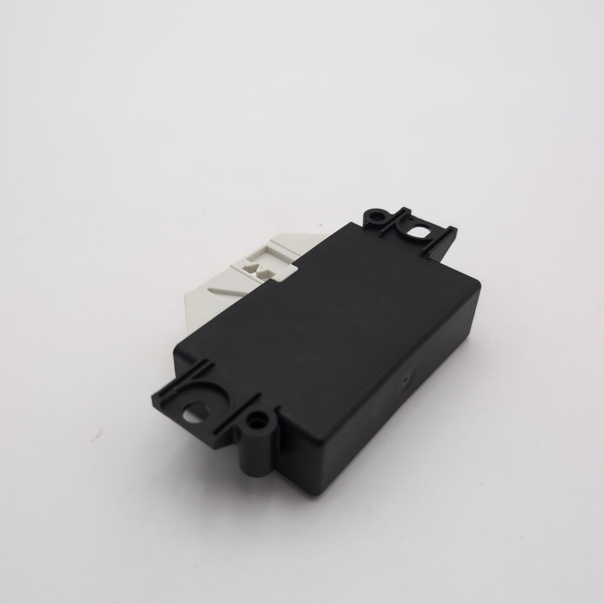 2023 - 2026 BMW G60 G70 F74 X1 X2 X5 X7 USS Ultrasonic Parking Sensor Module