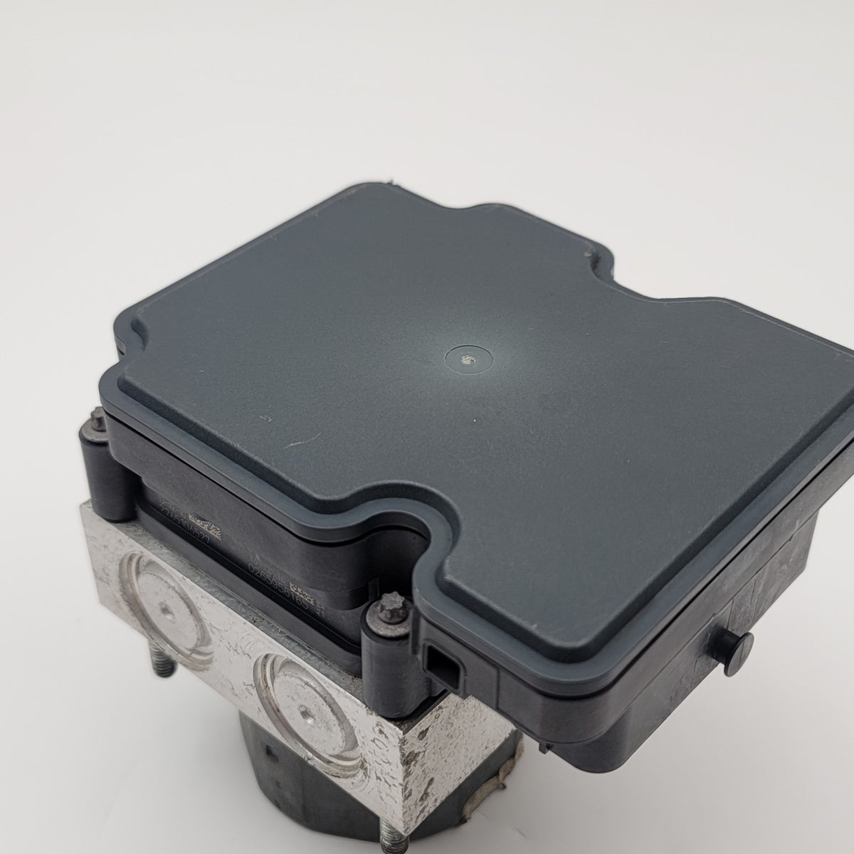 2021 2022 2023 NISSAN KICKS ABS Anti Lock Brake Pump Control Unit 47660-5R40A