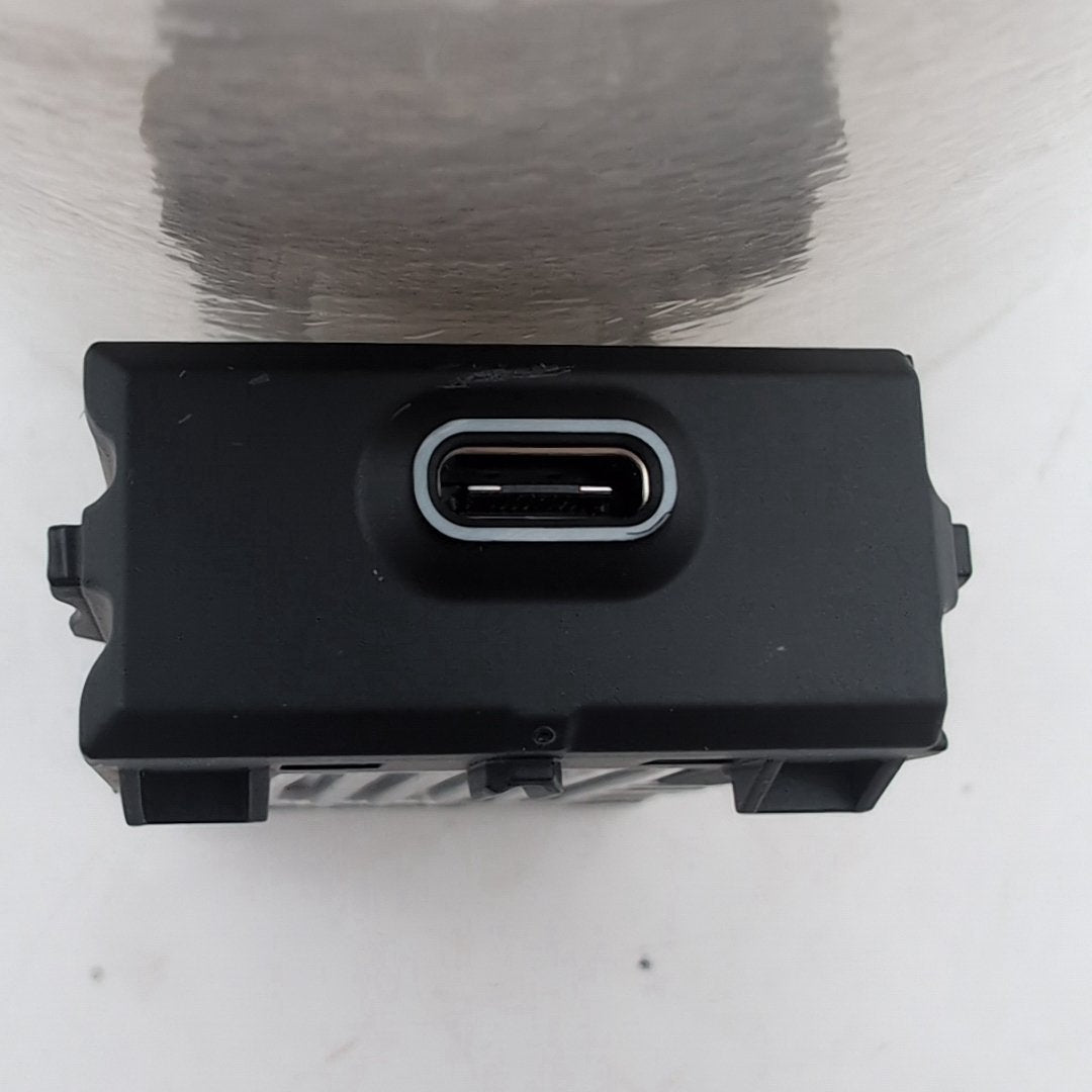 2025 2026 BMW X5 USB Bush Single Socket Port 5B51C72