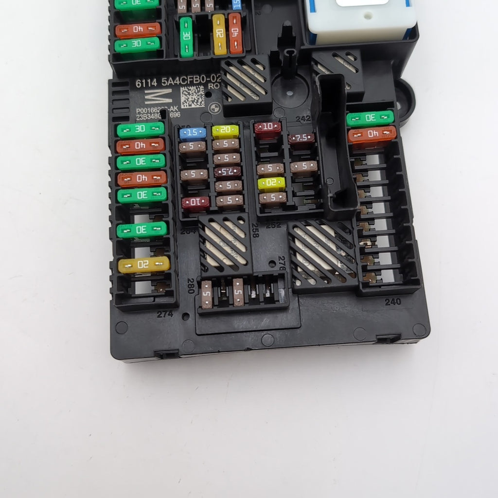 2024 BMW 330i 230I G42 G20 REAR POWER DISTRIBUTION FUSE Box 6114 5A4CFB0 - 02