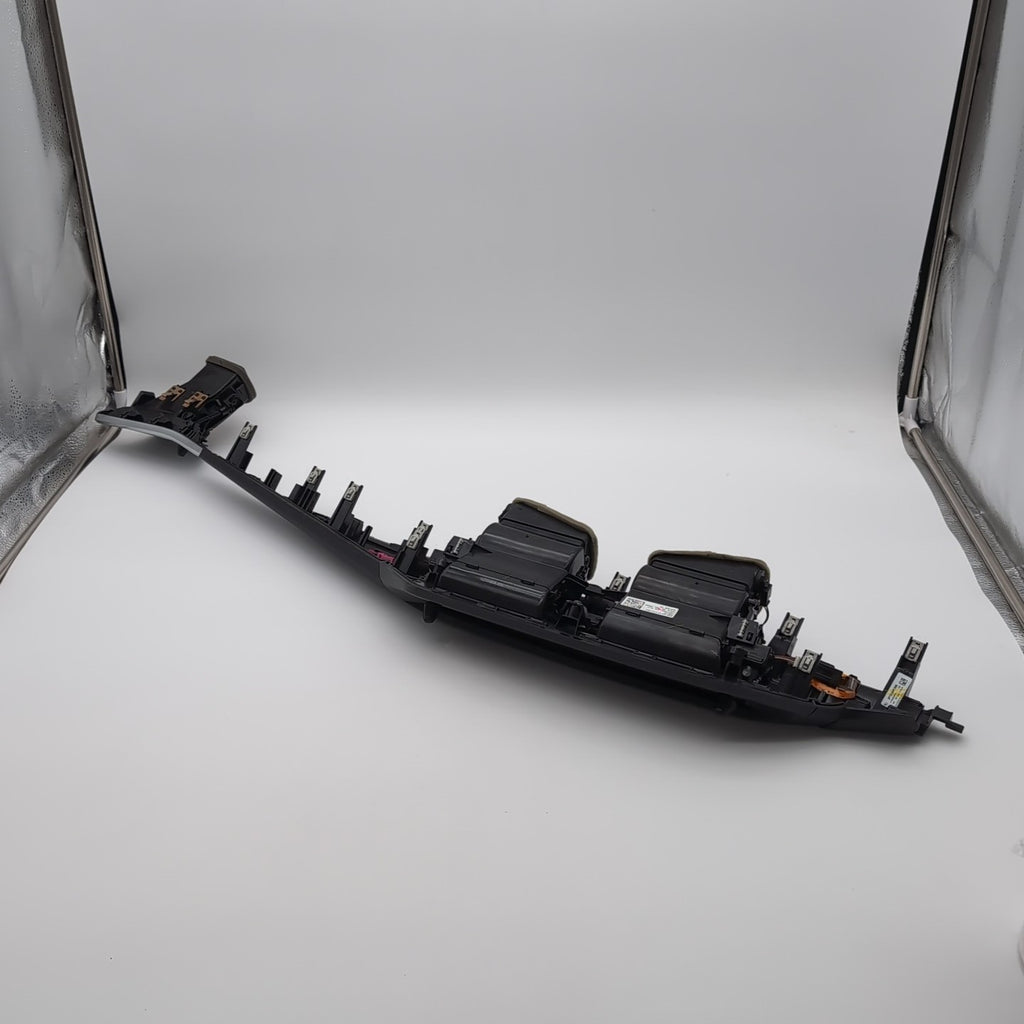 2024-2026 BMW G42 G20 G22 Center Dash Air Vent Assembly Trim Ash Open Pore Wood