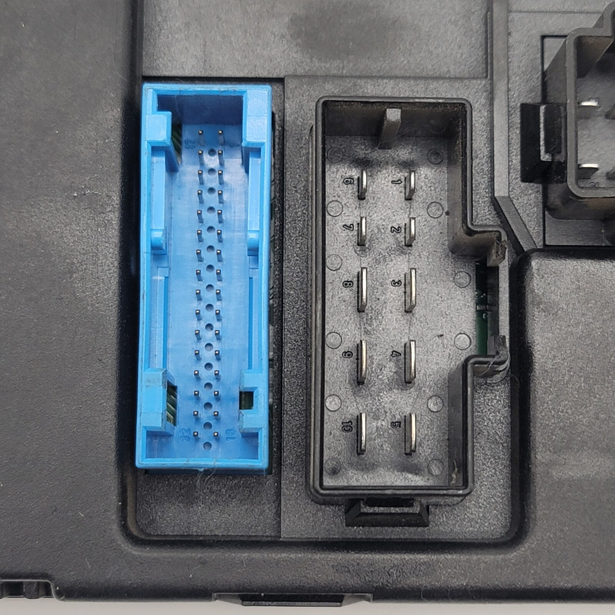2002- 2009 Audi A8 Multifunction Central Power Control Module 4E0907289