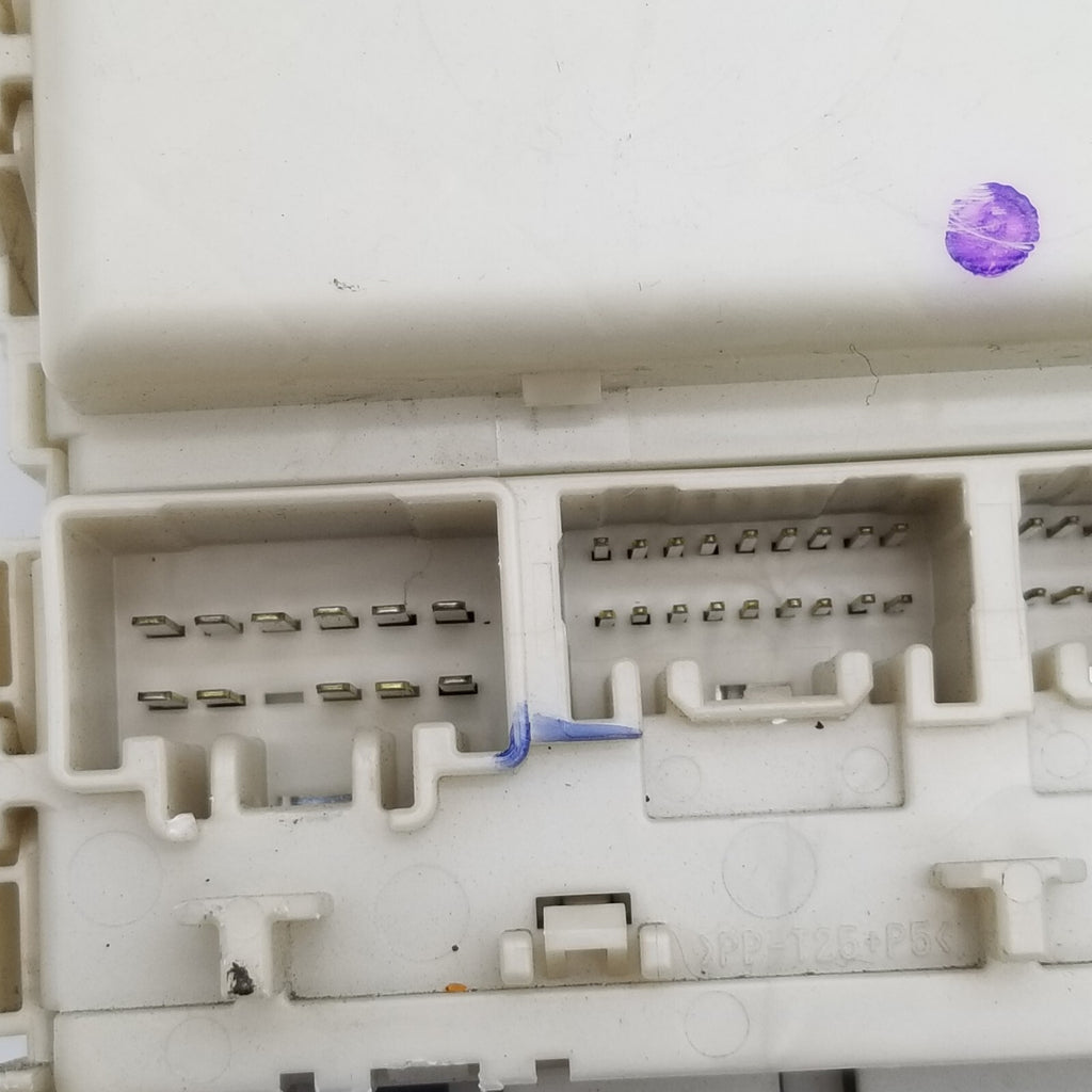 2004- 2009 Fits Toyota Prius Interior Under Dash Relay Fuse Box 82730-47300