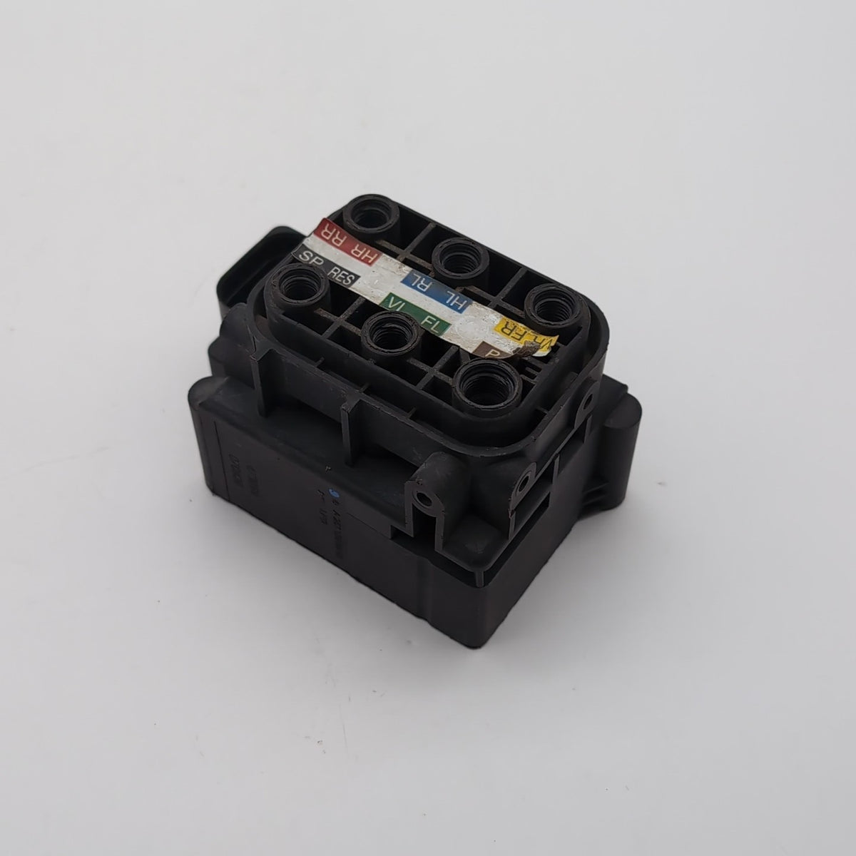 2007 2008 2009 Mercedes GL450 S550 Air Suspension Valve Block Unit A2513200058