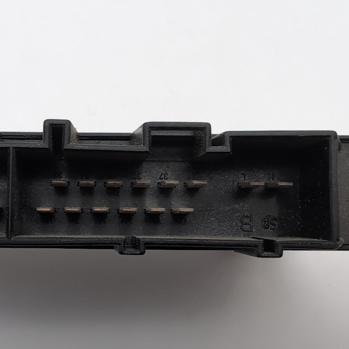 2003- 2006 Mercedes SL500 SL55 SL600 R230 Parktronic Control Module A0235456132
